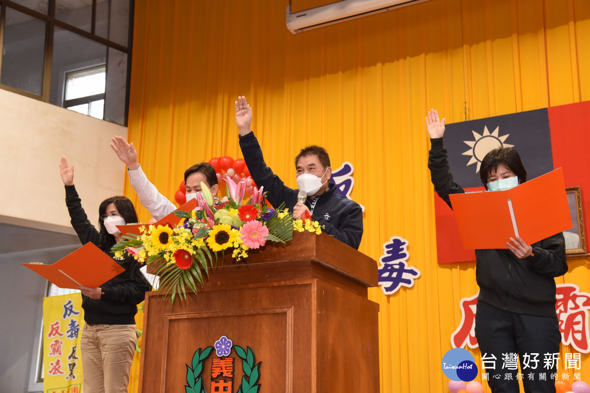 營造友善校園宣誓反毒反黑反霸凌　鍾東錦籲學生掌握「五不四要」原則