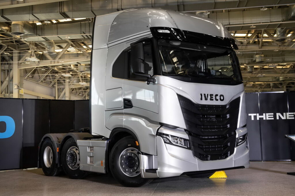 全新IVECO S-WAY符合歐盟六期排放法規、擁有先進安全科技、強而有力的動能操控、優異油耗表現