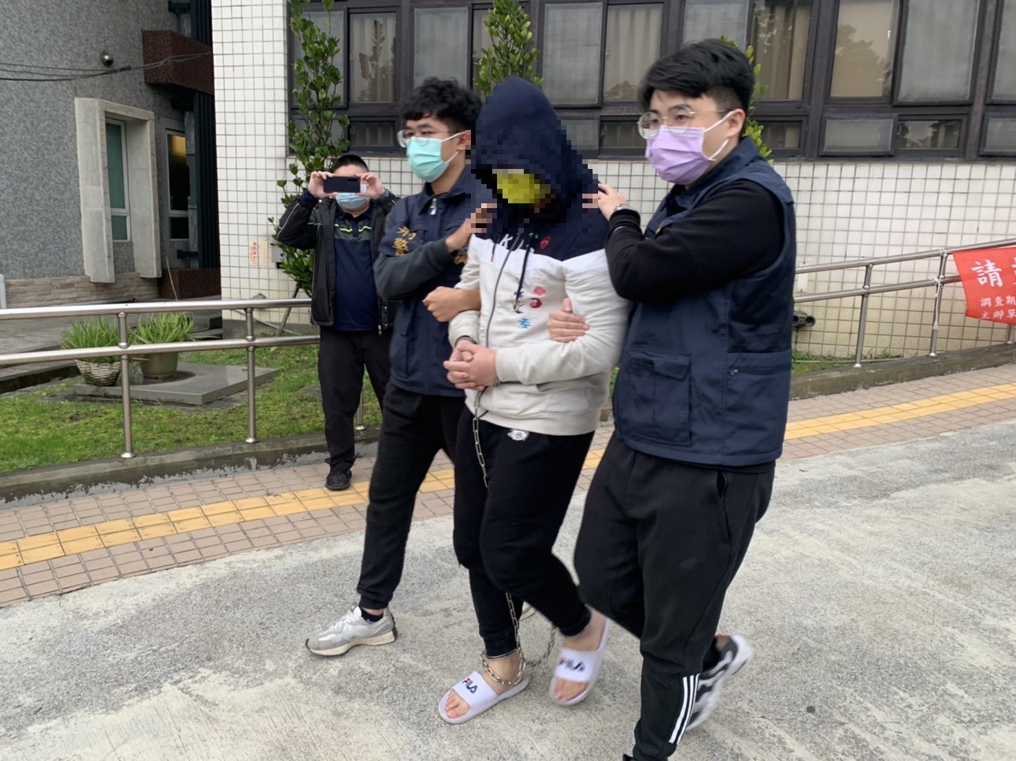 土城警偵查隊逮獲陳嫌涉販毒品,移送法辦。(記者徐煜勝翻攝)