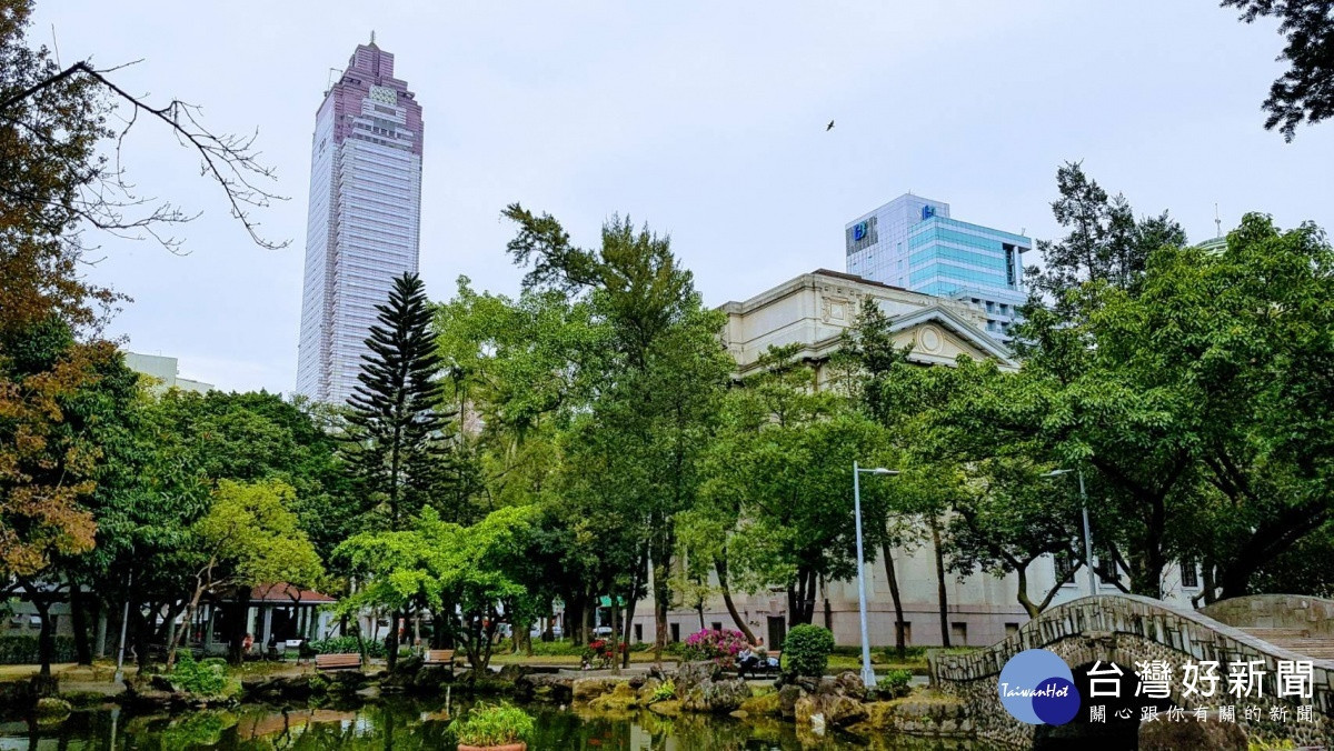台北二二八公園。