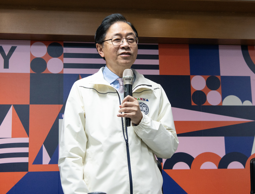 張善政指出,這是他上任後,第二次表揚攔阻特殊重大詐騙案件有功人員。(桃園市警察局提供)