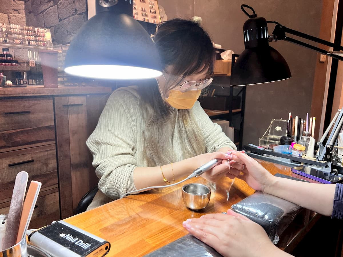 阿芙蘿美甲相信,過好生活同時也要讓自己保持美麗與精緻,畢竟愛美的女人運氣都不會太差。(圖/阿芙蘿美甲)