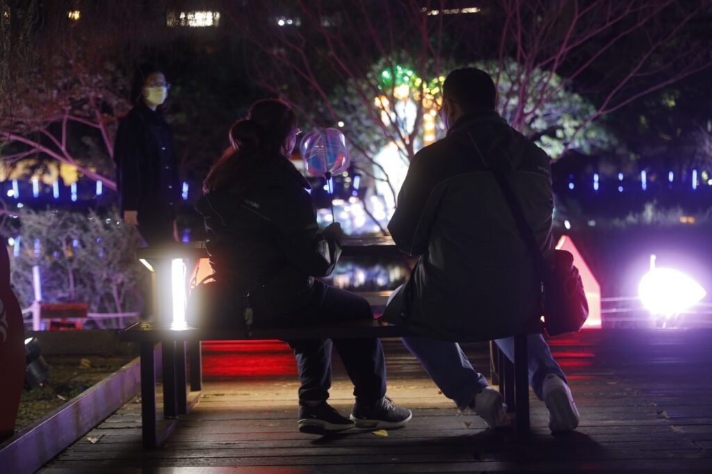 燈光美氣氛佳,在客家燈區共度浪漫夜晚。圖/台北市客委會