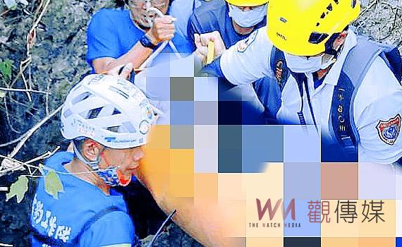 危險!高雄資深山友《無確保》獨攀墜落 警消、民搜隊協力搬運4小時搶救送醫