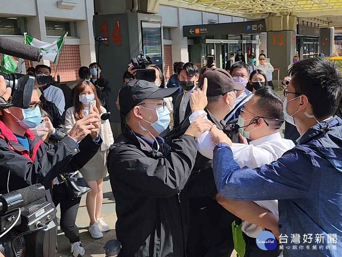 桃園阿彬哥率新黨黨員歡迎上海台辦一行訪台 抵制獨派叫囂