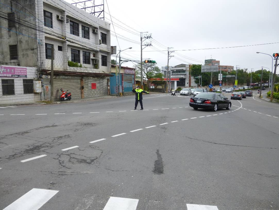龍潭警分局因應大北坑魯冰花季,228連續假期交通疏導措施。