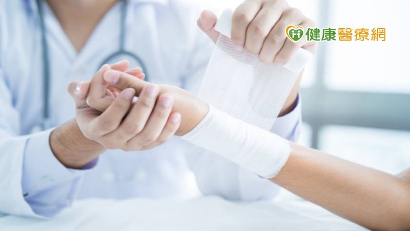 慢性傷口難照料 南市醫成立「傷口整合治療中心」提升癒合力