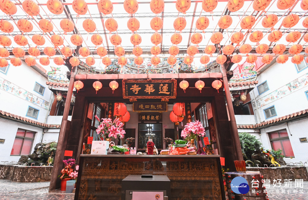蓮華寺奉祀觀音佛祖,是桃園市重要的信仰中心。