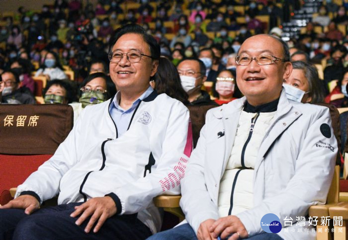 張市長出席音樂會,邀民眾一起回味感動時刻。