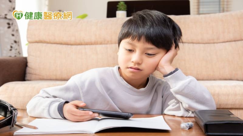孩子放假沉迷3C恐害上課坐不住! 專家1招解救