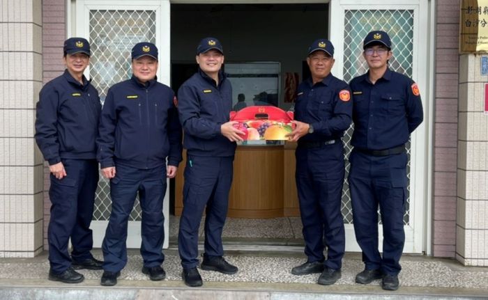 白沙新任警分局長慰問離島員警