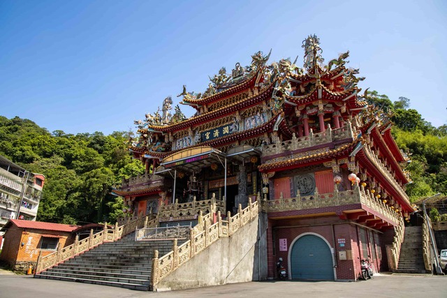 K1雙城站周邊的安坑在地古廟潤濟宮.jpg