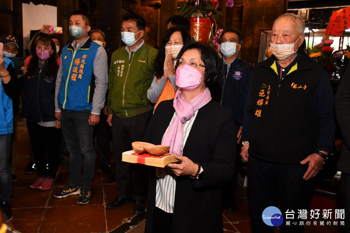 鹿港慶端陽「龍王祭」活動，由縣長王惠美擲筊擇 訂國曆6月3日舉行。圖／記者鄧富珍攝
