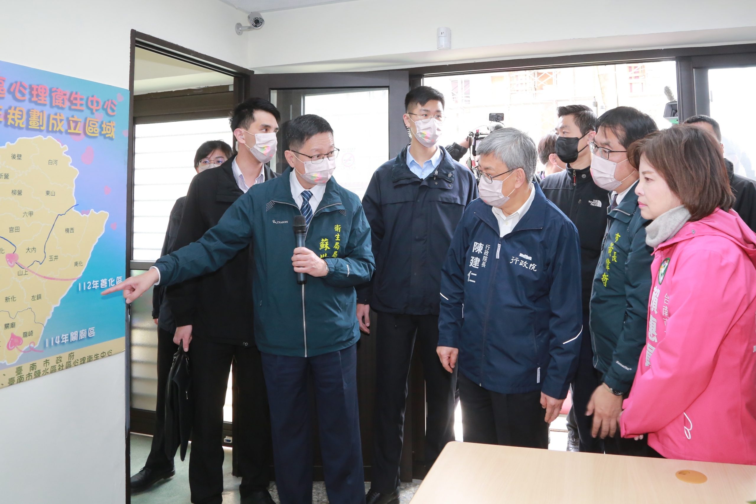 陳建仁視察鹽水心衛中心 讚台南市活化空間照顧長輩
