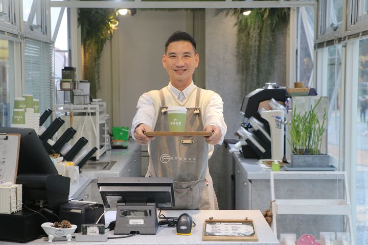 全台唯一!貨櫃咖啡玻璃屋 環島現蹤麗寶樂園渡假區