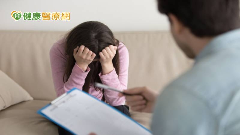 世衛：新冠肺炎首年全球憂鬱、焦慮症增25%！ 「社交孤立」最危險