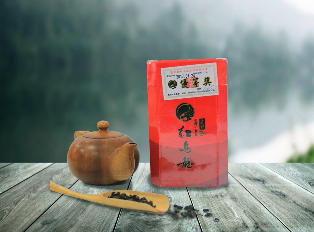 .紅烏龍冷熱泡皆宜，特別是冷泡法更能凸顯滋味的甘醇。