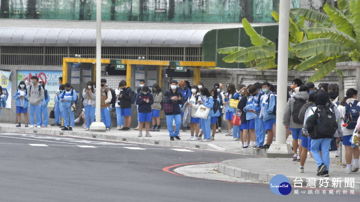 ▲左營永清國小通學道完工,讓學生上下學更安全。(圖/記者 許高祥 翻攝)