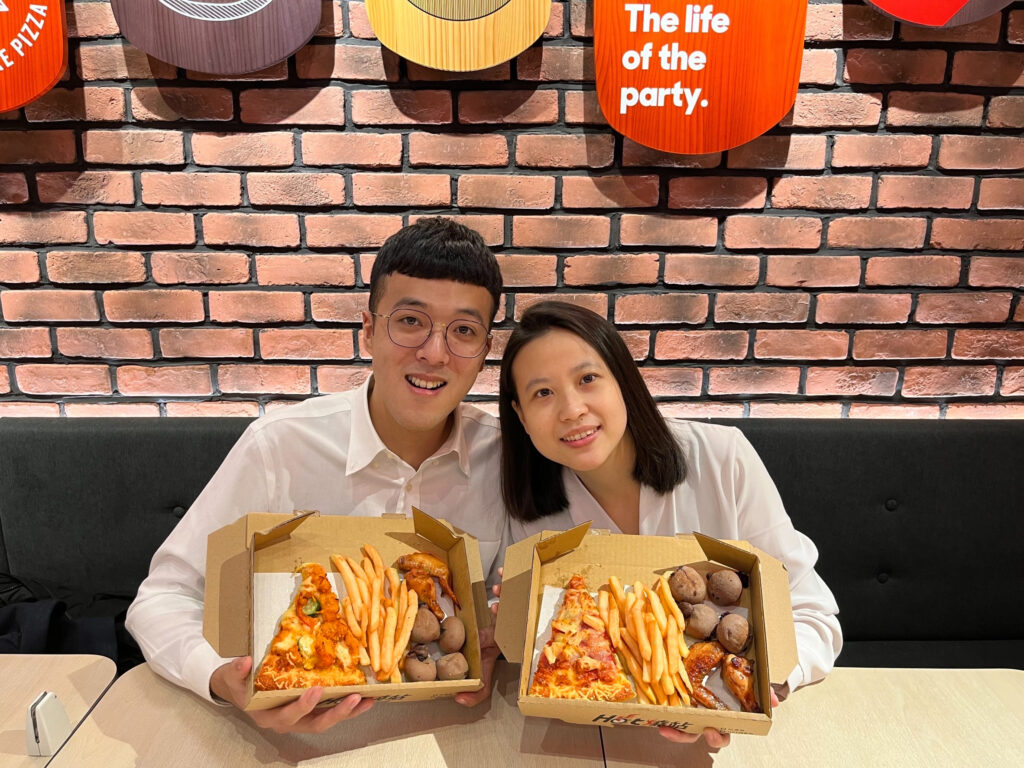 即日起至3月13日,只要到必勝客EXPRESS出示板橋車站任一店發票即享「第二套半價」超值優惠!