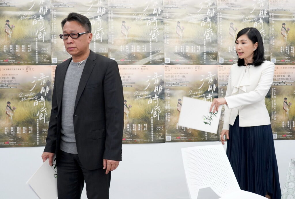 游安順與張玉嬿現場演出一段《清明時節》經典感情戲,情感濃郁張力十足。(綠光劇團提供)