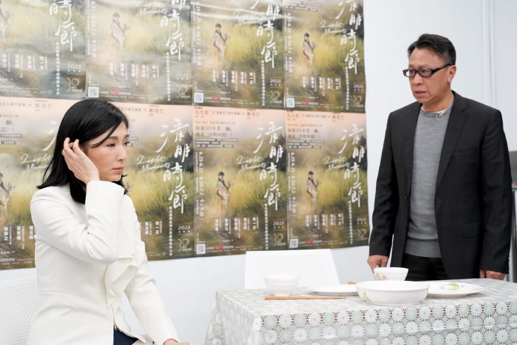 游安順、張玉嬿才接觸劇本不久,已經帶來精彩丟本演出。(綠光劇團提供)