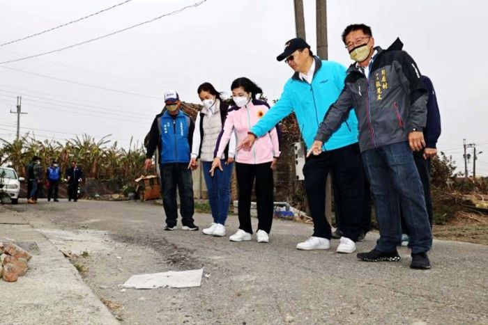東勢月眉村庄內道路年久失修 張麗善:一個月內改善