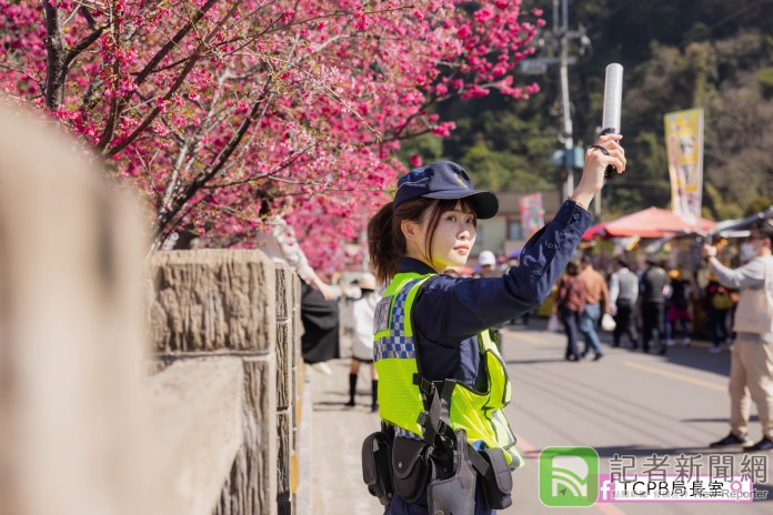 局長PO櫻花女警照推薦228后里泰安賞花 網友:能見本尊衝了