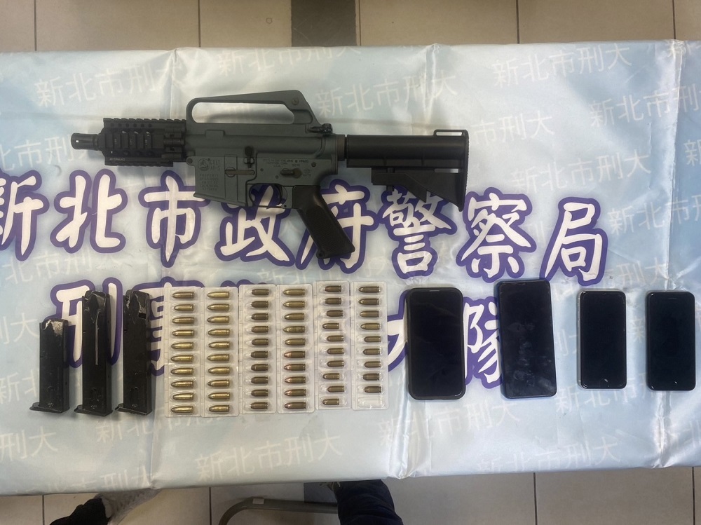 黑幫內閧GPS追蹤堵人 警逮4成員查獲火藥式衝鋒槍 113 S 14614800