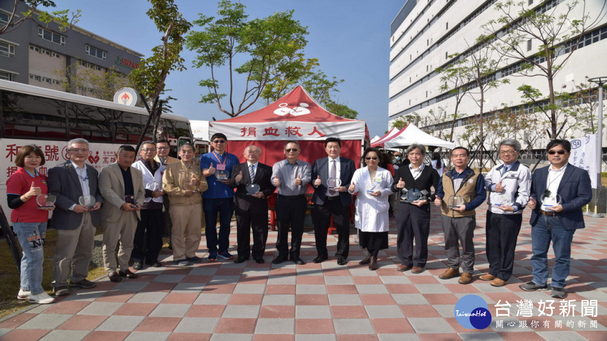 ▲前鎮科技產業園區台灣亞細亞興業、瑞儀光電、全台晶像、日東電工、台虹科技、三井高科技、博士電子、晶傑達光電、新盛力科、順欣通運及台糖公司高雄分公司等熱情響應加入捐血公益行列。（圖／記者 許高祥 翻攝）