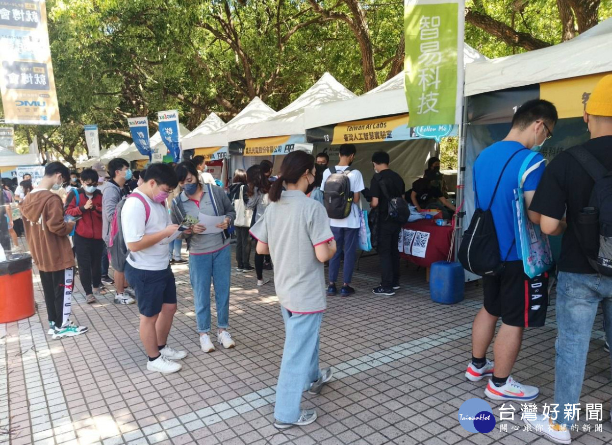 桃竹苗區校園徵才3月開跑 20場次釋逾7萬職缺。<br /><br />