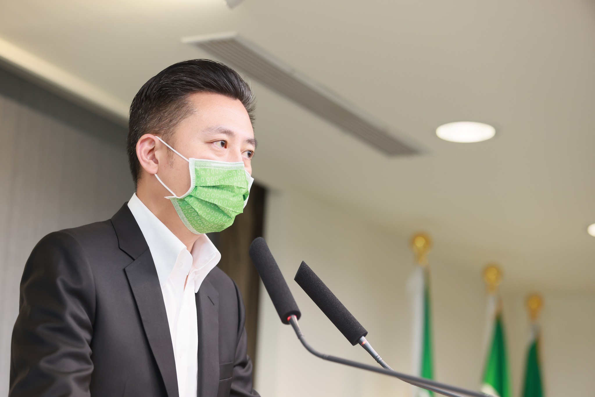 中華大學昨宣布林智堅論文為抄襲並車銷其學位。翻攝林智堅臉書