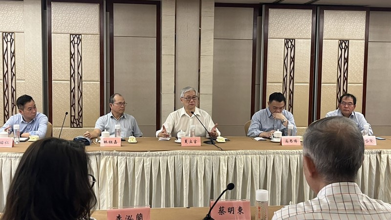 國民黨副主席夏立言23日在杭州,與浙江地區台師、台生、台商座談。國民黨文傳會提供