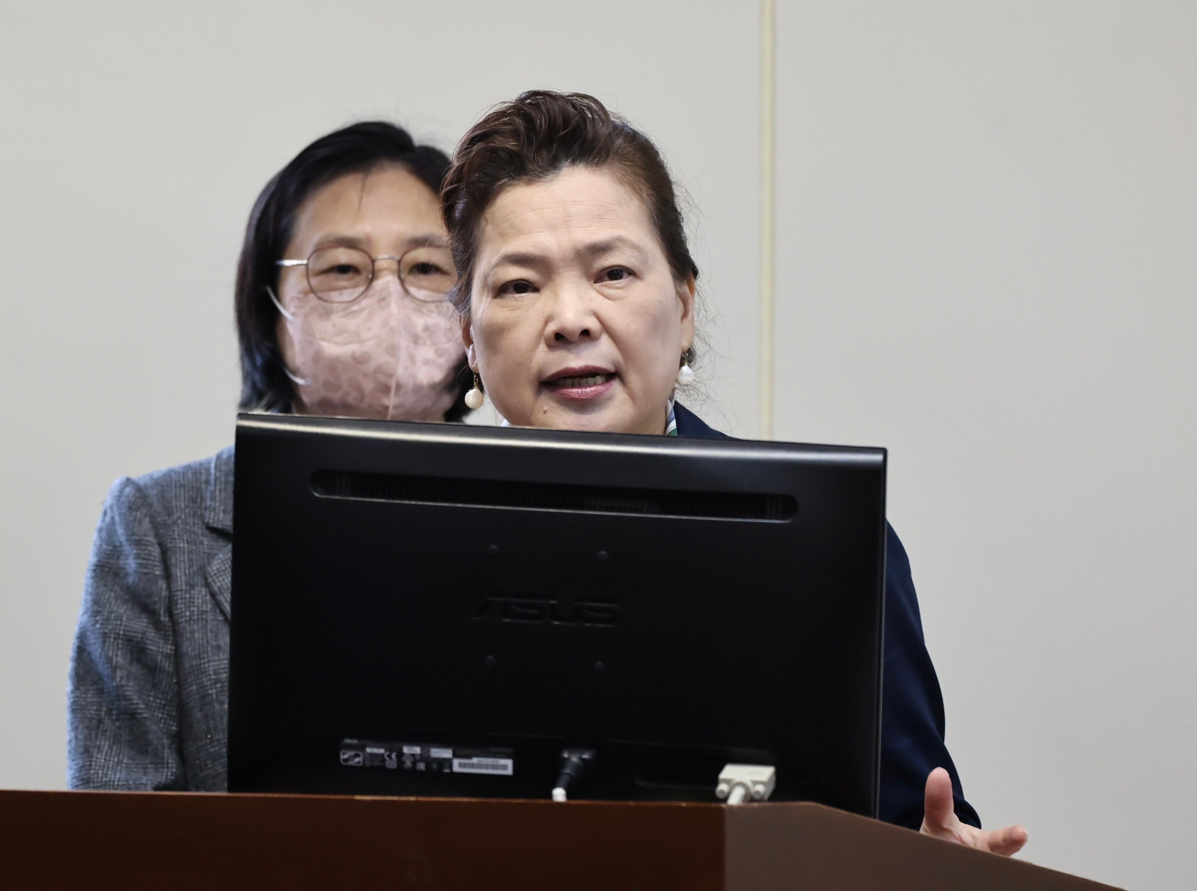 王美花1日表示,電價費率審議會將會以照顧民生、穩定物價及節約能源三原則進行調控。林啟弘攝