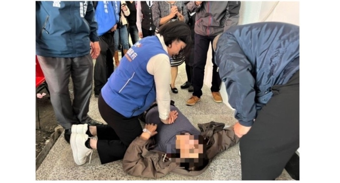 張麗善跑行程遇老翁倒下沒心跳 發揮護理師專業救回一命