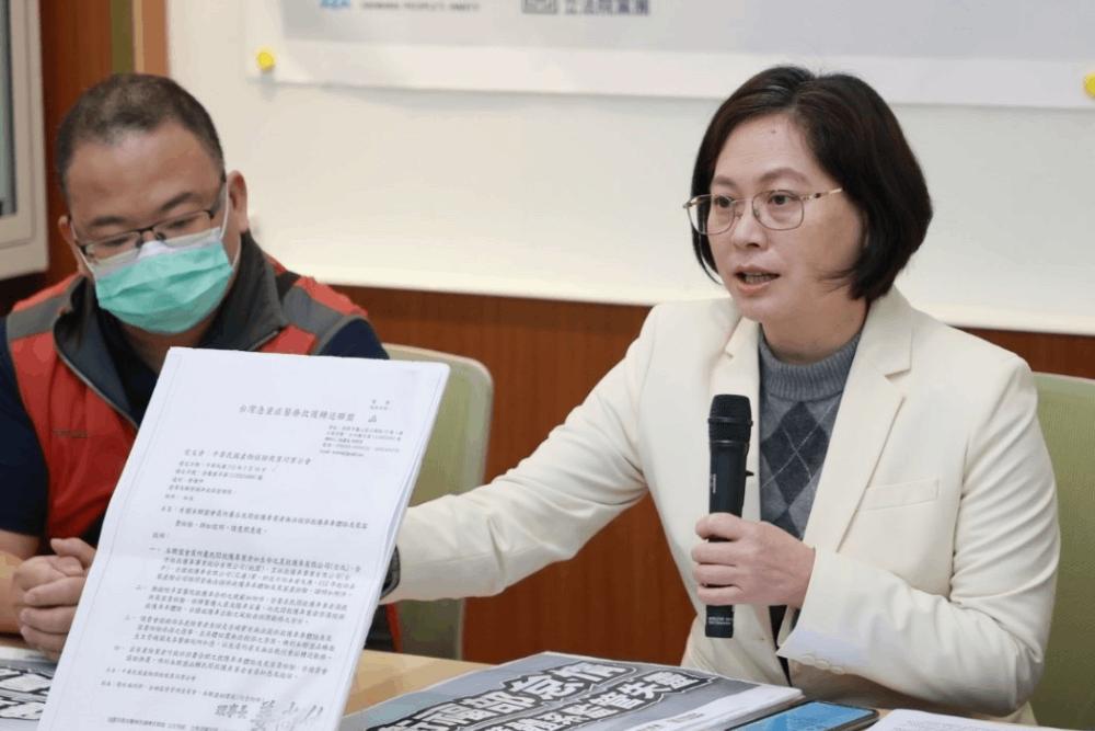 無保險!救護車及人員遭拒保 立委:政府應解決 64 賴香伶為救護車及人員發聲