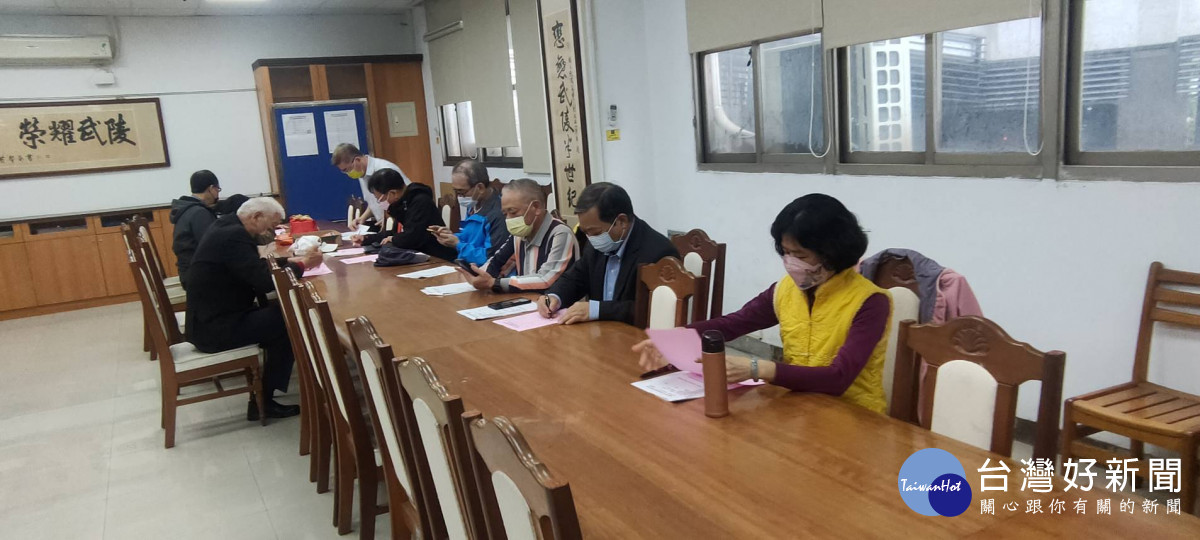 慶祝武陵高中第68屆校慶 校友會甄選出劉漢廷等八位校友接受表揚