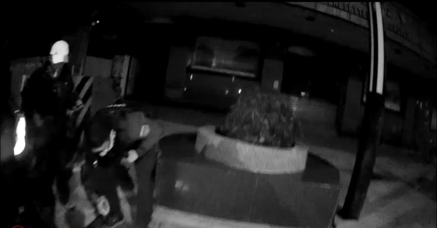 男子遇警盤查心虛毒品丟包水溝 鷹眼警一個動作秒識破 當場逮人送辦！