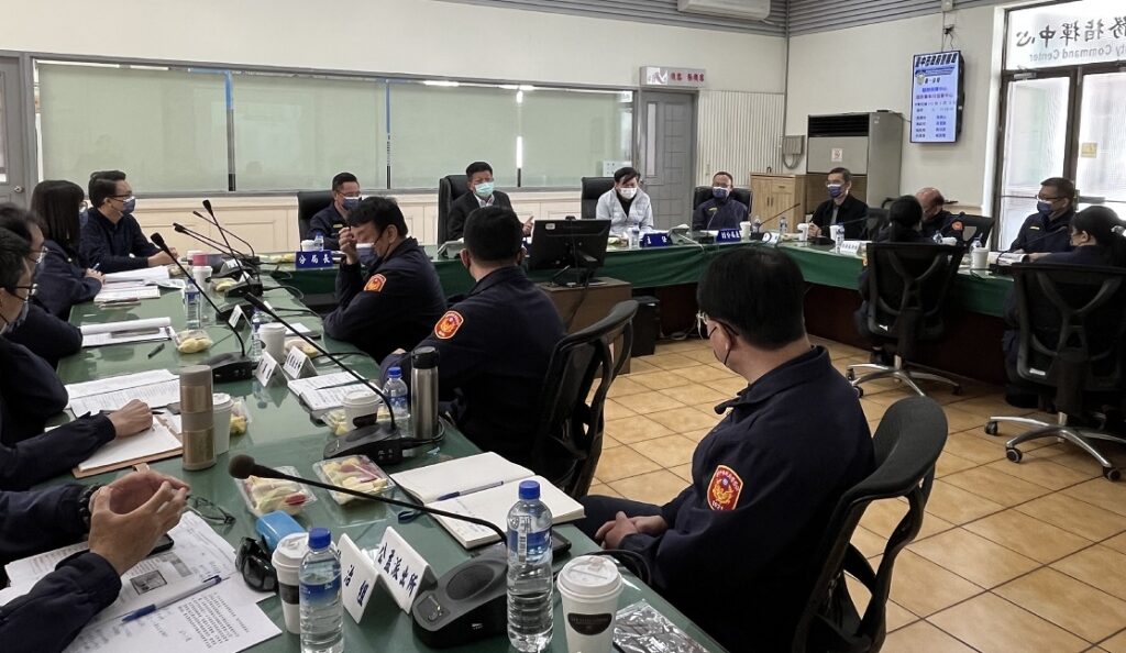 ▲ 臺中市警察局長李文章聽取第一分局警政工作簡報,並慰問員警執勤辛勞 (圖/台中市警察局 提供)