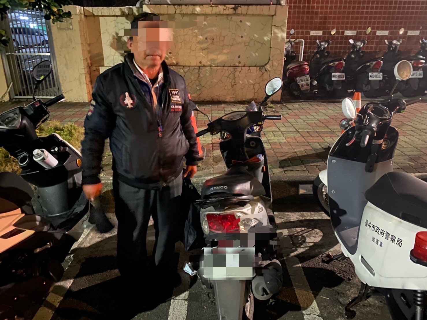 中市警四分局日前破獲竊盜案,犯嫌依竊盜罪函請臺中地檢偵辦。(圖/記者謝榮浤翻攝)