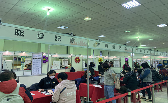 羅東就服中心年後首場徵才活動 媒合率逾5成