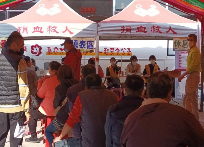 捐血傳遞愛 彌陀民眾挽袖捐熱血