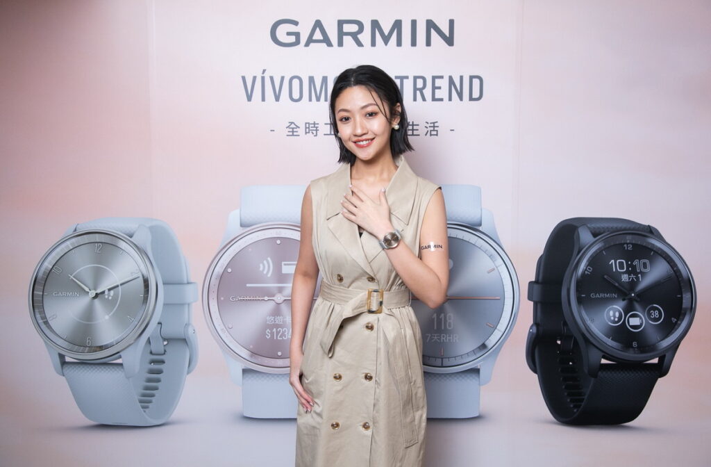 科技主播陳韻羽分享「vívomove Trend如同貼身助理,在我工作忙碌之餘會提醒我喝水、步行、運動,用『量化』的方式幫助我更有感的注意身體變化。」