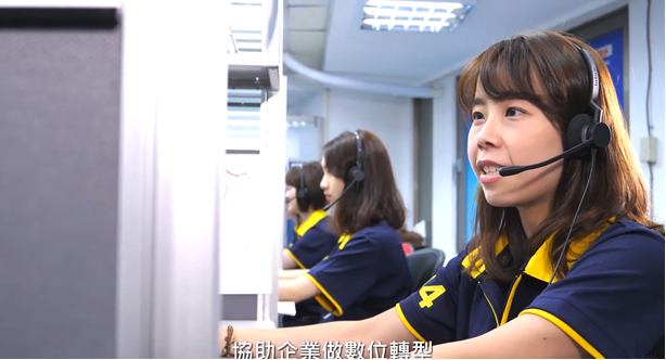 :大世科智能AI對話機器人ibo.ai,提供多元場域與業態客服實績應用商用案例。(大世科客服系統使用情境示意: 智能對話機器人轉真人)