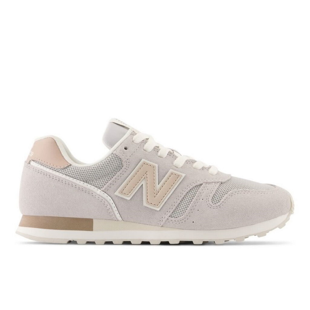 momo全台獨家新色「New Balance」霧灰奶茶色373復古運動鞋,活動價1,799元。