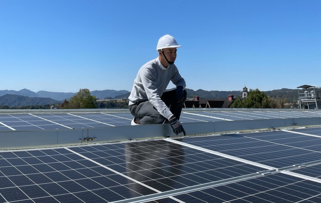 學員蘇先生順利取得太陽光電設置乙級證照後,更自行創業開設能源公司。