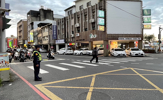 停讓行人 宜警大執法