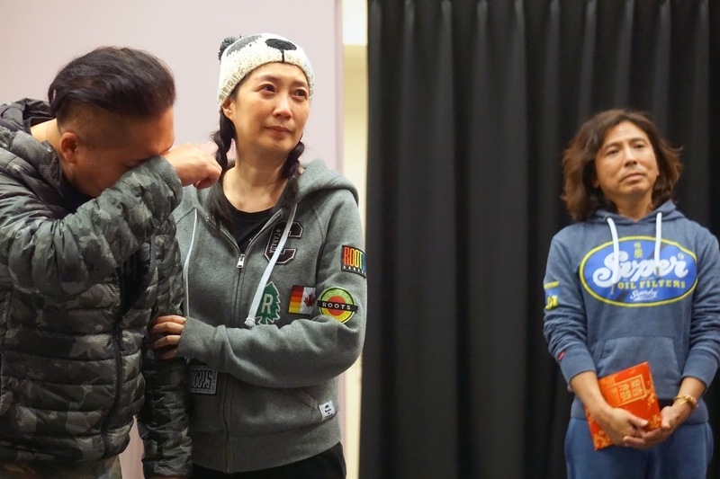 漾新聞|李千娜「隔空對戲」黃嘉千飆淚　果陀劇場《淡水小鎮》排練場成淚海