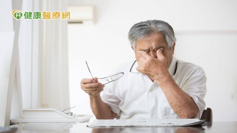 腦神經受損恐害看不到! 專家提醒「服用2藥品」勿擅自停