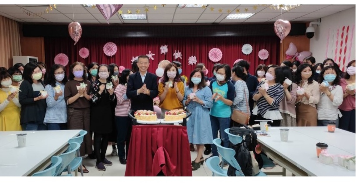 高港警歡慶婦女節 溫馨送到心坎裡