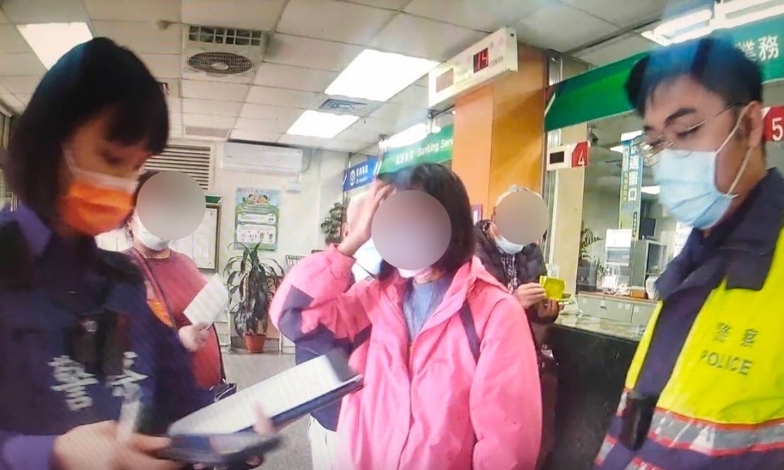 又見網友詐騙!男假戰地醫師騙財 竹南警阻詐保住婦人積蓄